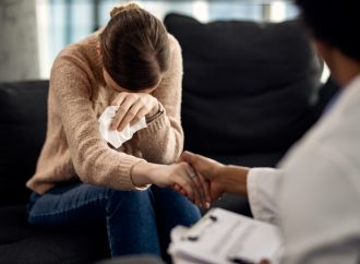 憂鬱症與情緒低落有何不同？5個關鍵差異你要知道