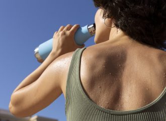 日曬就發癢？認識光過敏的成因、症狀與防護措施