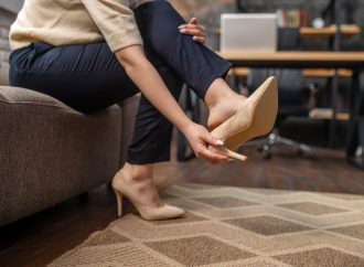 為何女性更易患上經濟艙症候群？揭示原因與預防關鍵