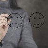 你有「微笑型憂鬱症」嗎？外表正常但心裡崩潰