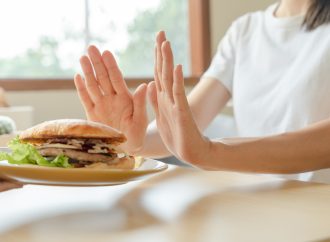 消化不良、胃脹氣纏身？5大必避開的地雷食物