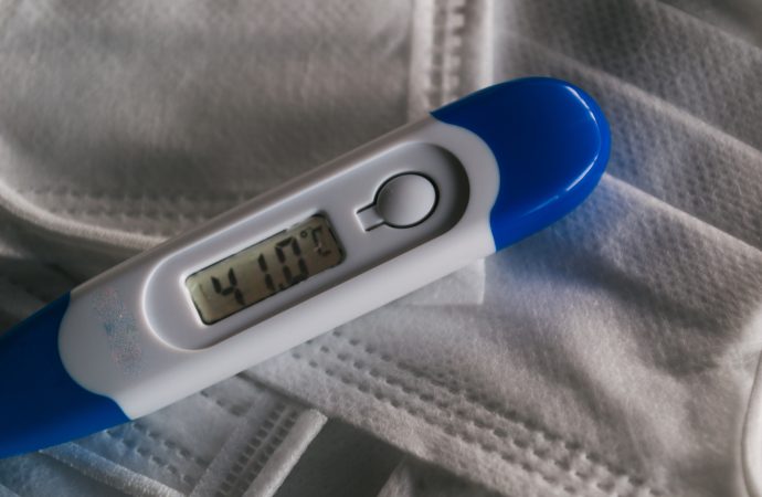 中暑不只是流汗多：看懂人體調溫失控的關鍵原因