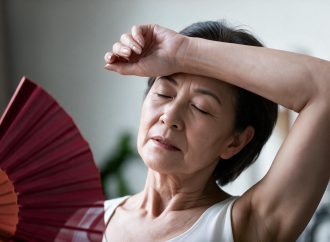 更年期症狀全解：潮熱、盜汗、情緒與睡眠變化